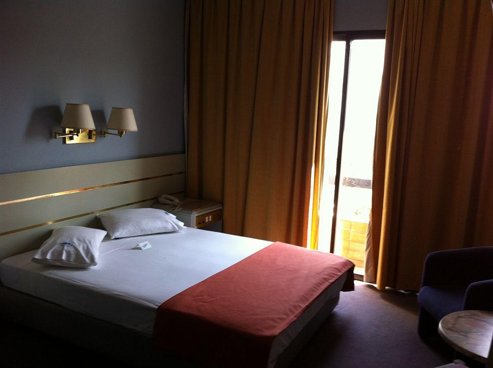 Hotel Mistral Piraeus Ngoại thất bức ảnh